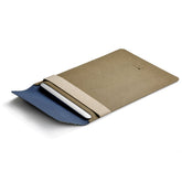 Housse végane pour ordinateur portable 13 pouces Sigurd par Akkoniq sur Meanwhile Boutique